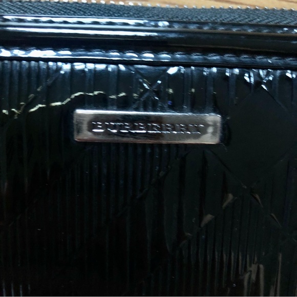 Burberry Black Patent Nova Check Zippy Wallet - Picture 6 of 11